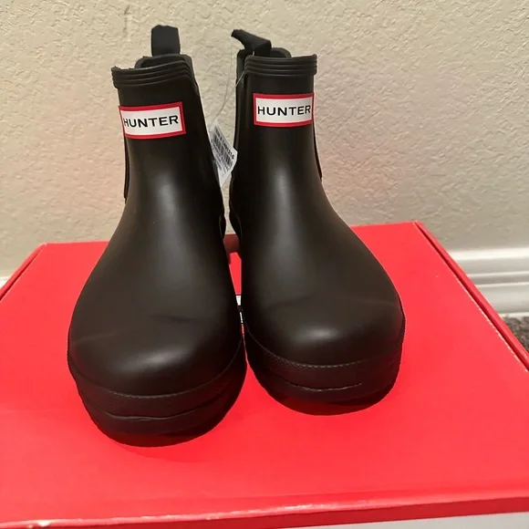 Hunter Black Chelsea Rain Boots Size 8 - Picture 2 of 7